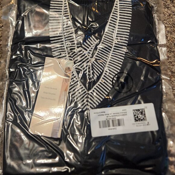 Dokotoo Women’s V-Neck Sleeveless Sweater Vest Medium - Picture 10 of 16